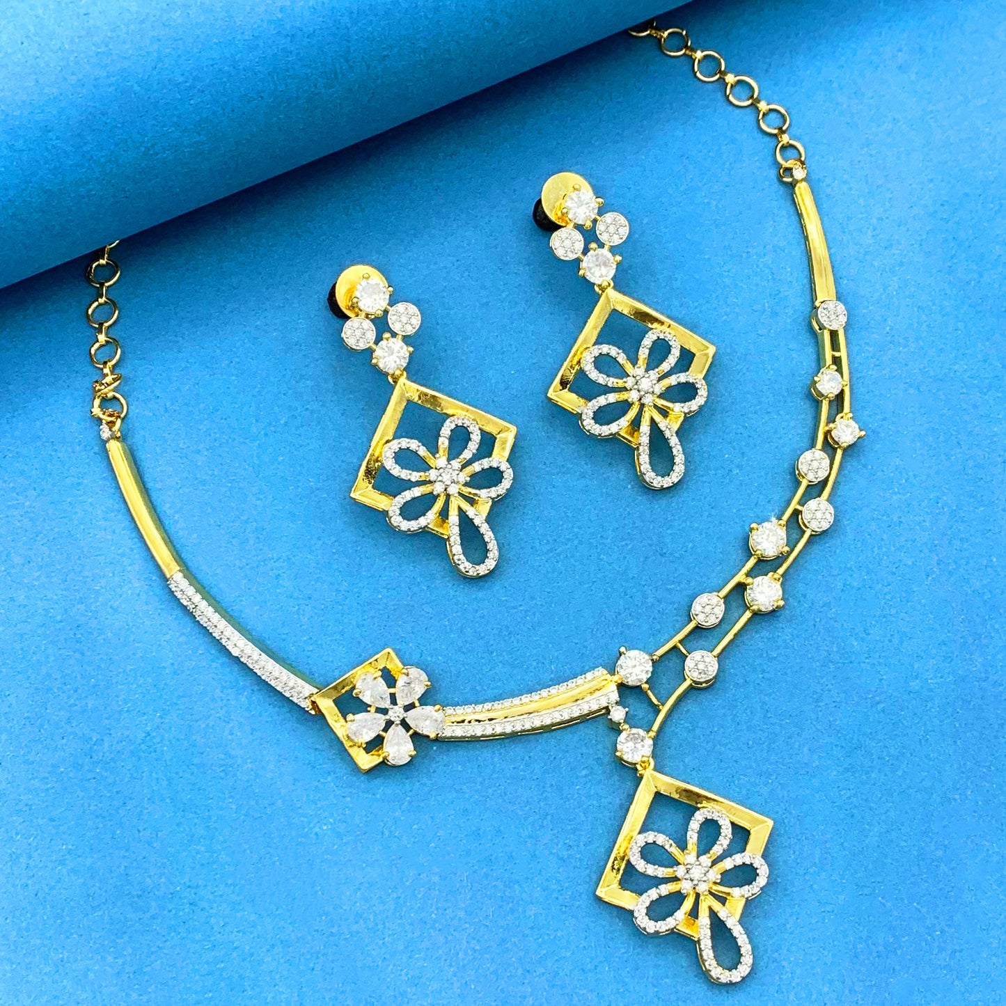 Neerja AD Studded Necklace Set