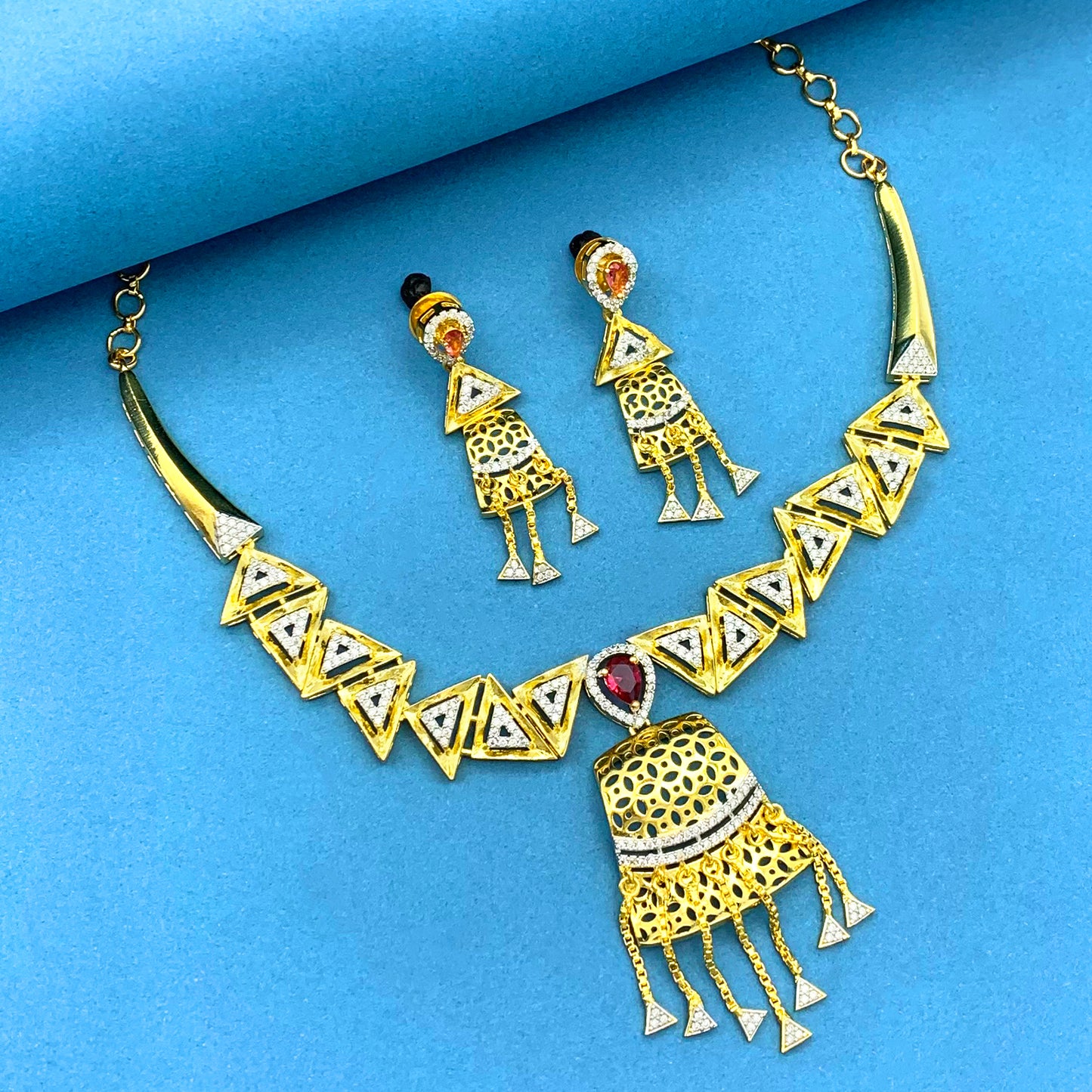 Sira AD Studded Necklace Set