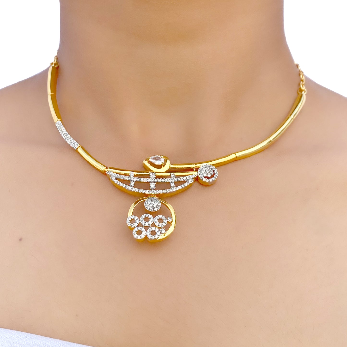 Rivaaz AD Studded Necklace Set