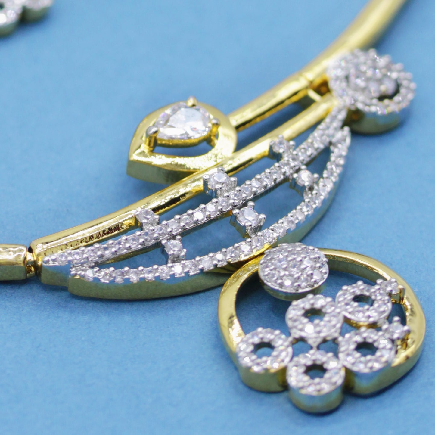 Rivaaz AD Studded Necklace Set