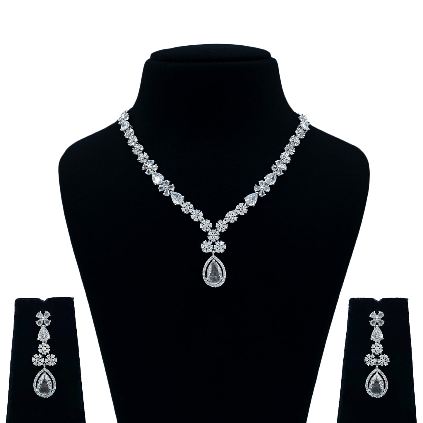 Noorika AD Studded Necklace Set