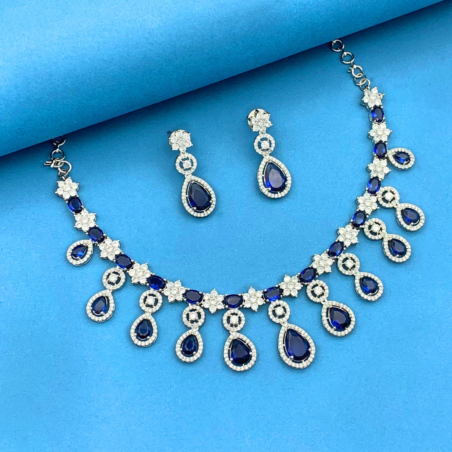 Varsha AD Studded Necklace Set