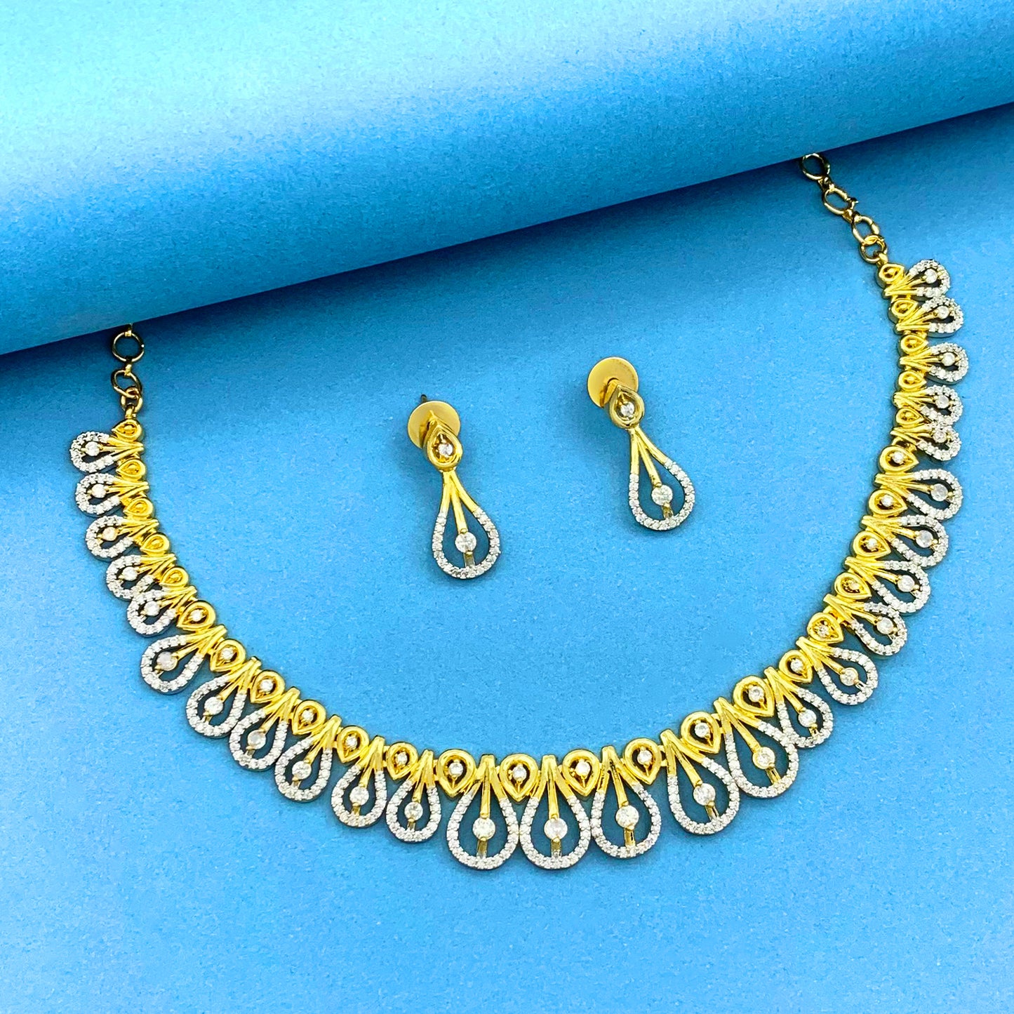 Tejasvi AD Studded Necklace Set
