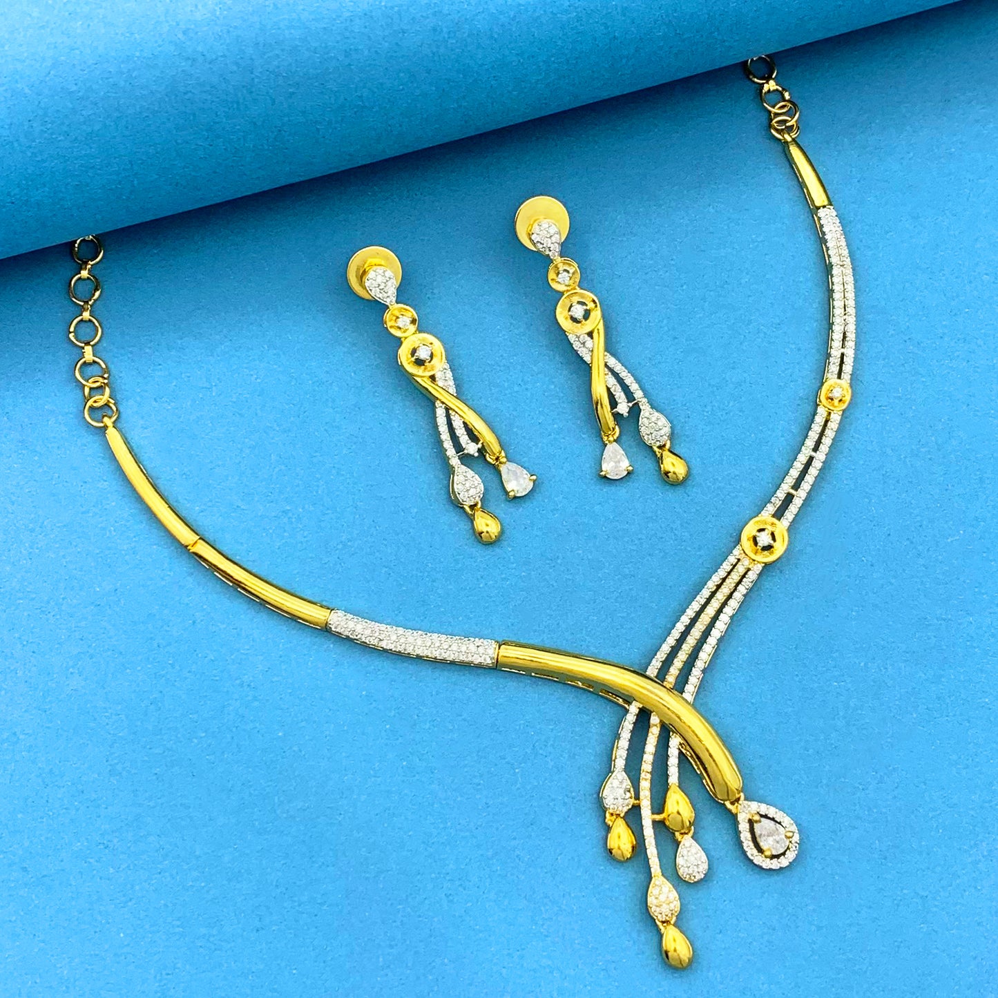 Narmada AD Studded Necklace Set